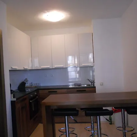 Roy's In St John Park Apartment *